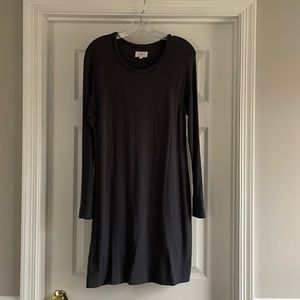 Lou & Grey Stretchy Long sleeve Dress